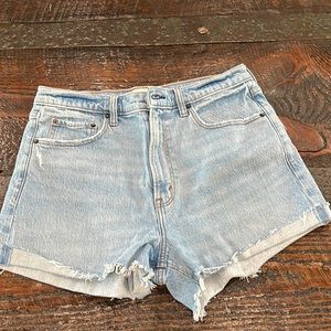 NWT Abercrombie, mom, short high-rise TAILLE haute 30